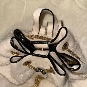 Victoria display picture 1